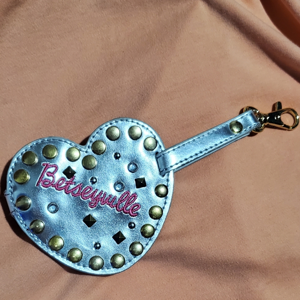 Betsey Johnson  🤍 Luggage Tag